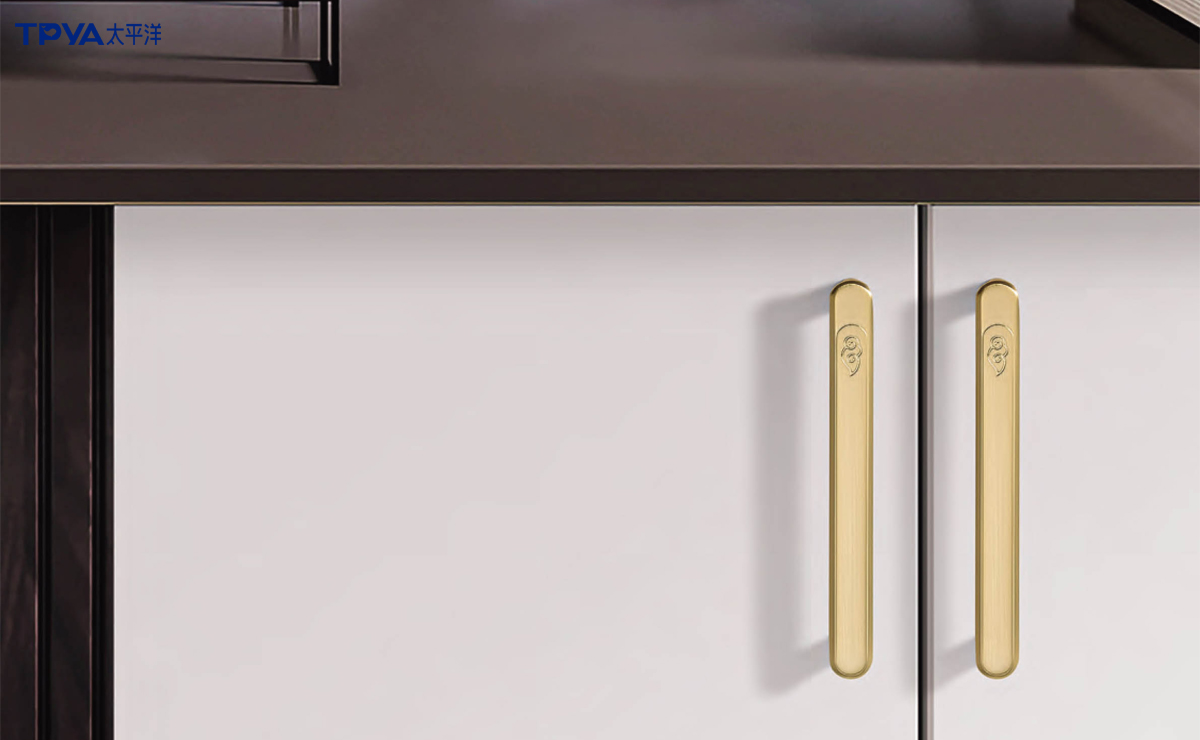 柜子门把手撞墙怎么办？